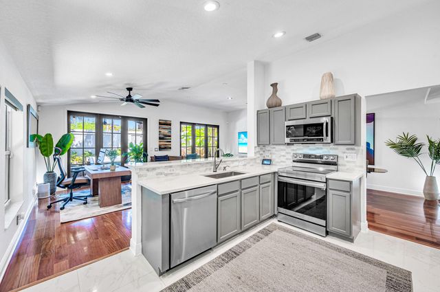 1973 NW 45th Street, Oakland Park, FL 33309