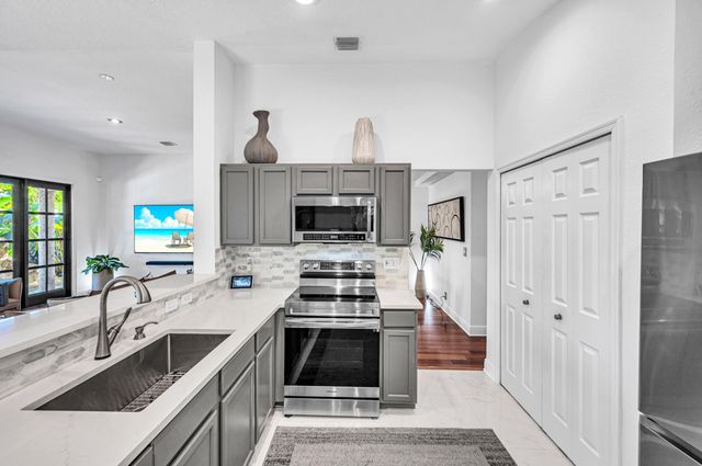 1973 NW 45th Street, Oakland Park, FL 33309