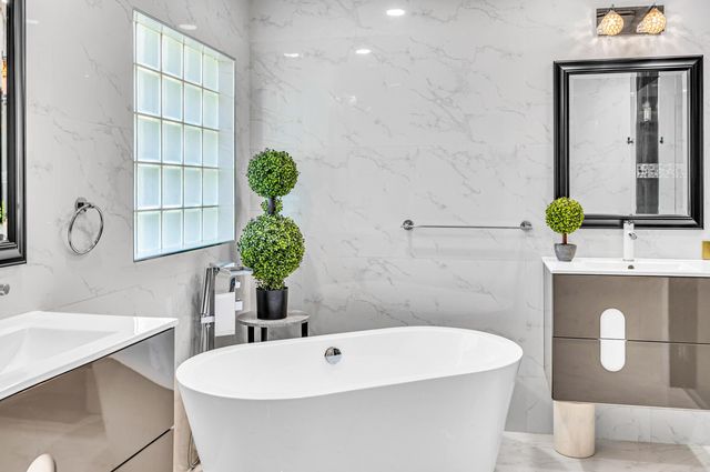 1973 NW 45th Street, Oakland Park, FL 33309