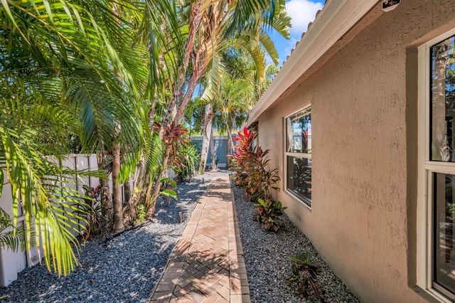 1973 NW 45th Street, Oakland Park, FL 33309