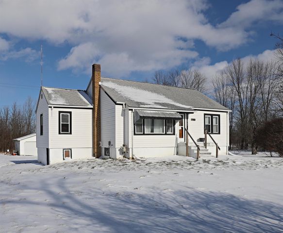 2242 W Lake Road, Vienna Twp, MI 48420