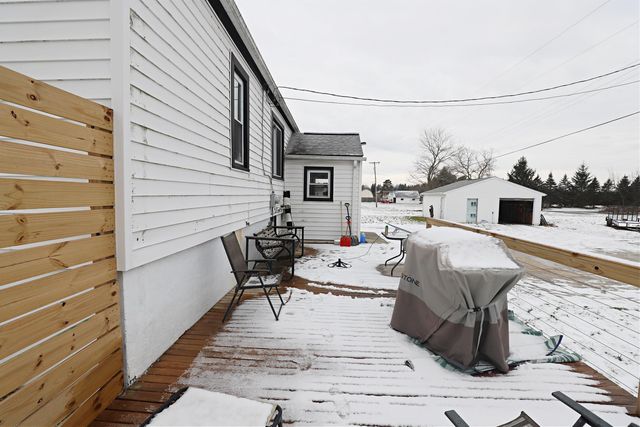 2242 W Lake Road, Vienna Twp, MI 48420