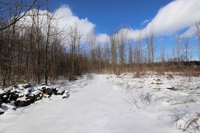 2242 W Lake Road, Vienna Twp, MI 48420