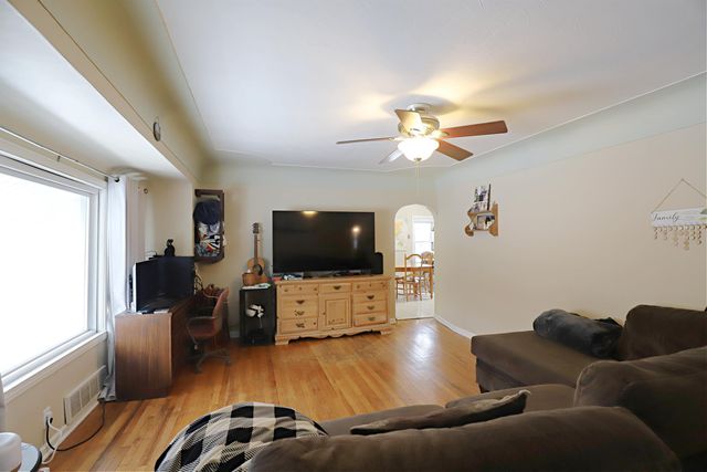 2242 W Lake Road, Vienna Twp, MI 48420