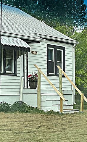 2242 W Lake Road, Vienna Twp, MI 48420