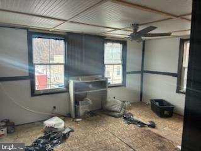 1101 W MARKET ST, Pottsville, PA 17901