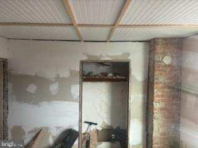 1101 W MARKET ST, Pottsville, PA 17901