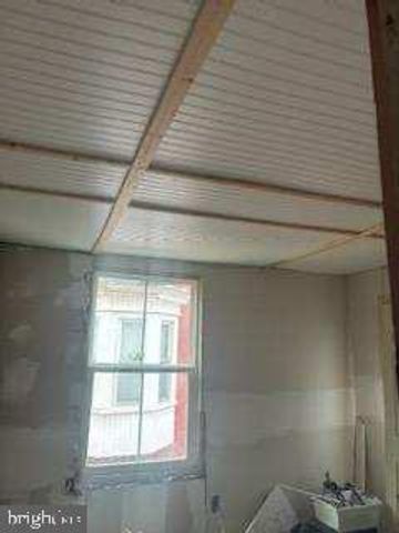 1101 W MARKET ST, Pottsville, PA 17901