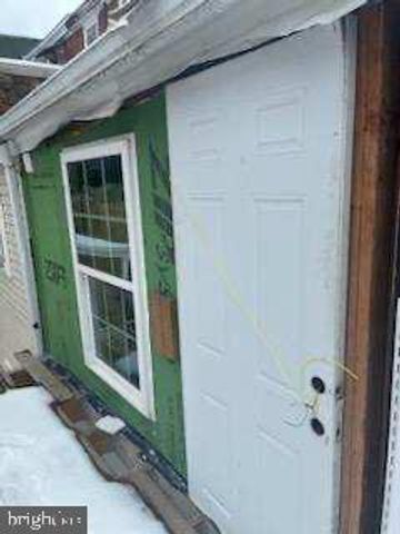 1101 W MARKET ST, Pottsville, PA 17901