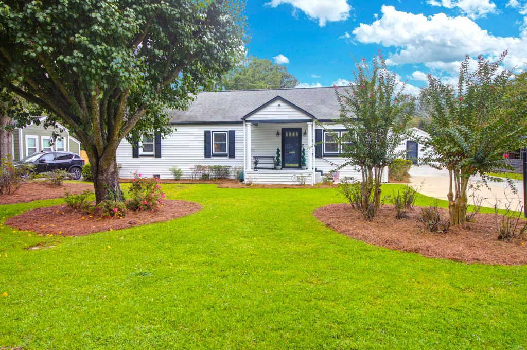 2078 Saint James Drive, Charleston, SC 29412
