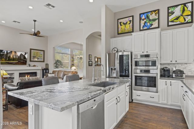 2008 W GLORIA Lane, Phoenix, AZ 85085