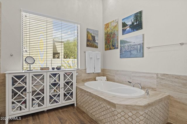 2008 W GLORIA Lane, Phoenix, AZ 85085
