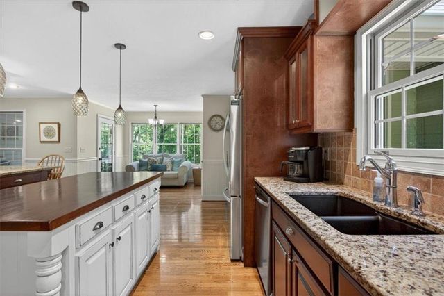 96 Oakridge Lane, Ellijay, GA 30536