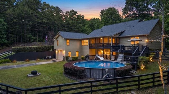 96 Oakridge Lane, Ellijay, GA 30536