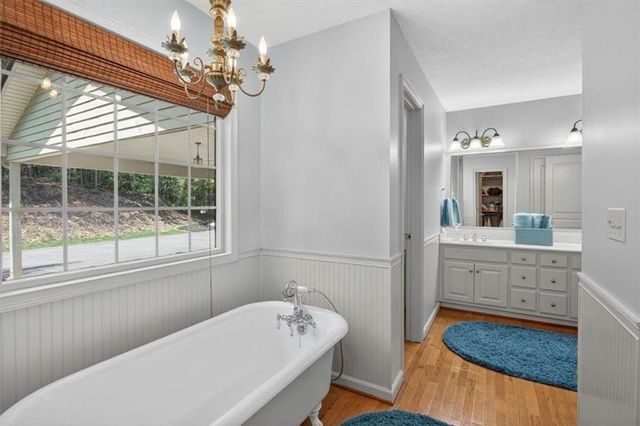 96 Oakridge Lane, Ellijay, GA 30536