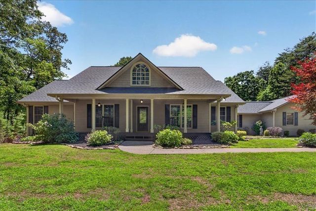96 Oakridge Lane, Ellijay, GA 30536