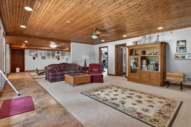 96 Oakridge Lane, Ellijay, GA 30536