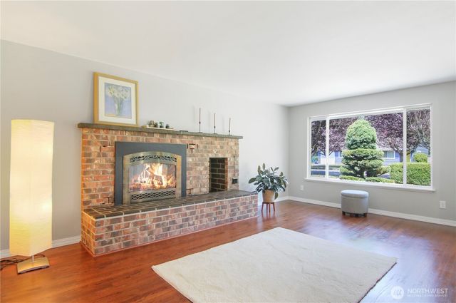 3821 S 250th Street, Kent, WA 98032