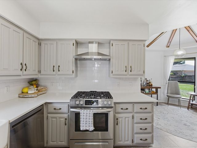 3202 Luallen Drive, Carrollton, TX 75007