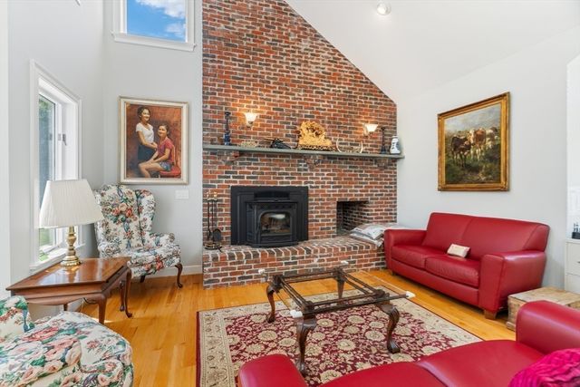 123 Farm Street, Dover, MA 02030