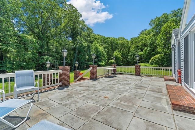 123 Farm Street, Dover, MA 02030