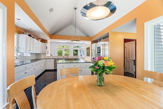 123 Farm Street, Dover, MA 02030
