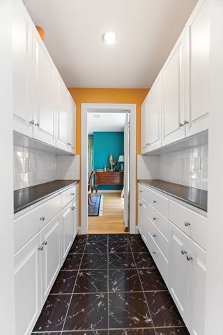 123 Farm Street, Dover, MA 02030
