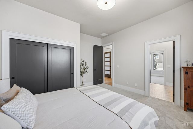 4609 W Durango Dr, Meridian, ID 83646