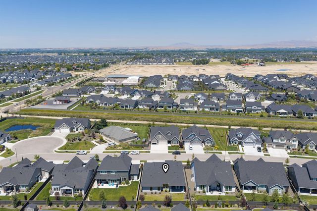 4609 W Durango Dr, Meridian, ID 83646
