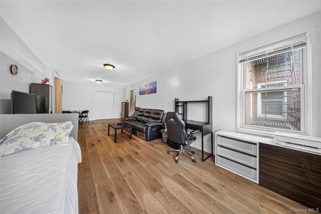 42-40 Bowne Street 2K, Flushing, NY 11355 — photo 3