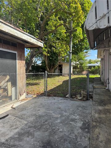 19801 SW 114th Ct, Miami, FL 33157