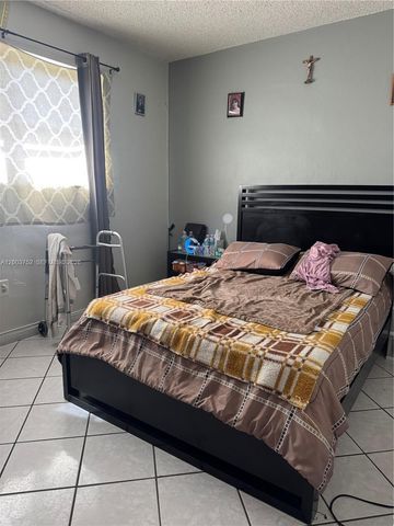 19801 SW 114th Ct, Miami, FL 33157