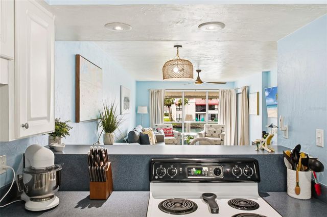 1801 GULF DRIVE N 215, Bradenton Beach, FL 34217