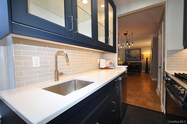 196 Garth Road 1G, Scarsdale, NY 10583