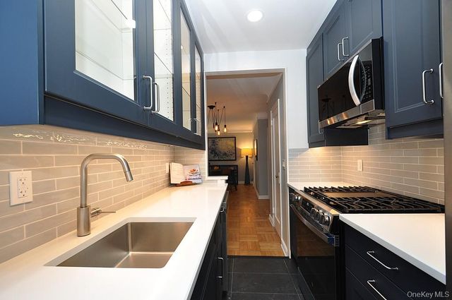 196 Garth Road 1G, Scarsdale, NY 10583