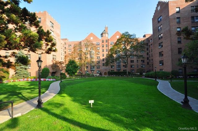 196 Garth Road 1G, Scarsdale, NY 10583