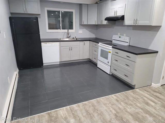 314 MARY Avenue, Royal Oak, MI 48073