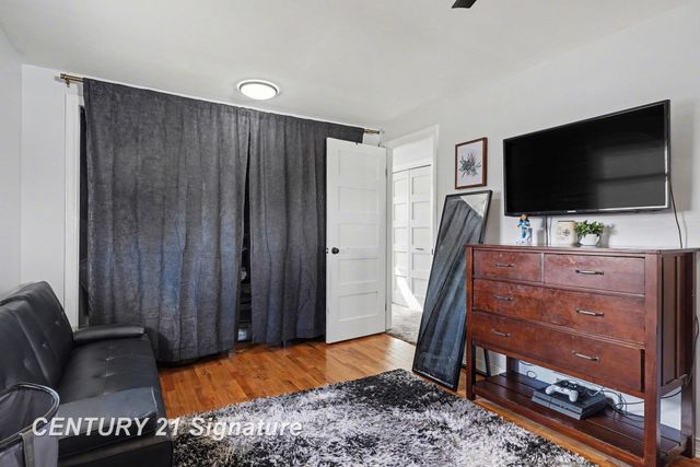 680 N Frost Drive, Saginaw Twp, MI 48638