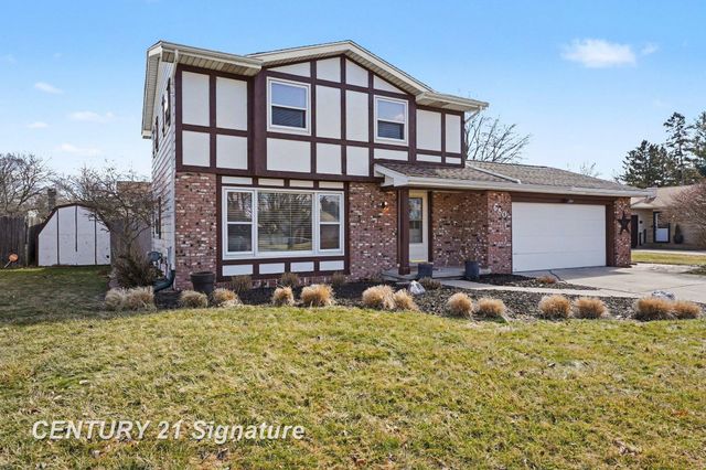 680 N Frost Drive, Saginaw Twp, MI 48638
