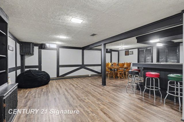 680 N Frost Drive, Saginaw Twp, MI 48638