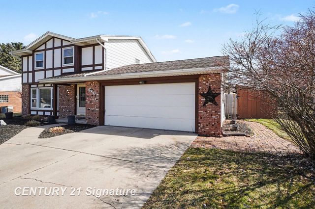 680 N Frost Drive, Saginaw Twp, MI 48638