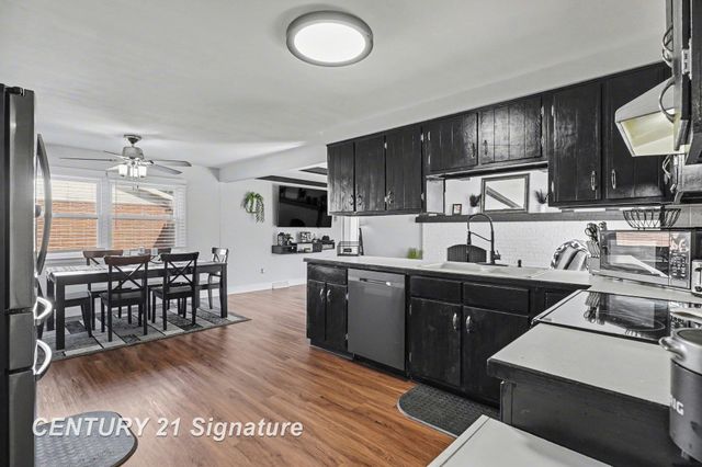 680 N Frost Drive, Saginaw Twp, MI 48638