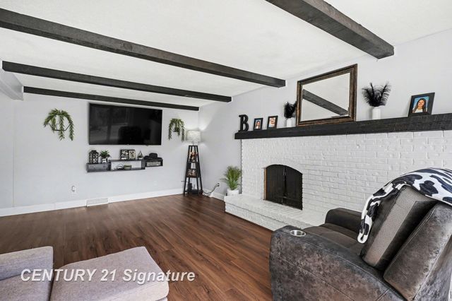 680 N Frost Drive, Saginaw Twp, MI 48638