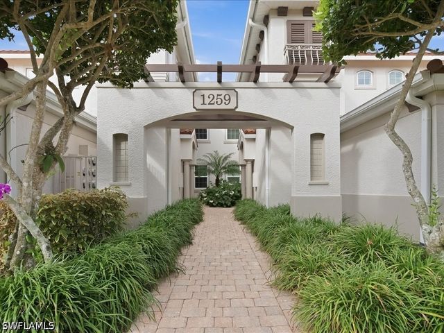 1259 Rialto WAY 201, Naples, FL 34114