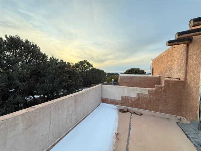 9 Ravens Ridge, Santa Fe, NM 87505