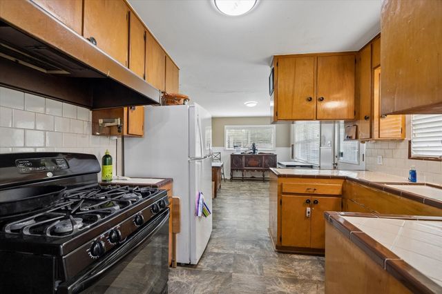 6821 Leader Street, Houston, TX 77074