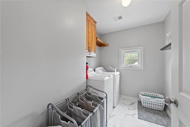 6725 N Nevada Avenue, Parkville, MO 64152