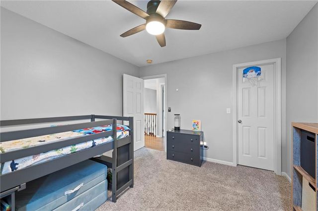 6725 N Nevada Avenue, Parkville, MO 64152