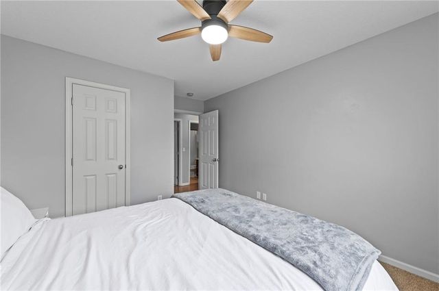 6725 N Nevada Avenue, Parkville, MO 64152
