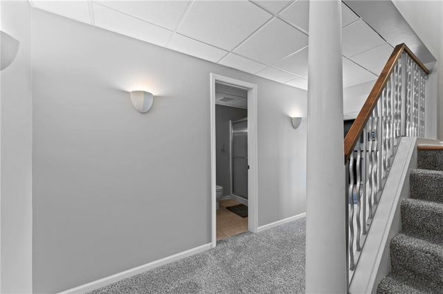 6725 N Nevada Avenue, Parkville, MO 64152